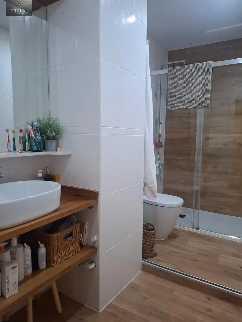 Badezimmer von Wohnung zur Miete in Granada mit Klimaanlage, Heizung und Möbliert
