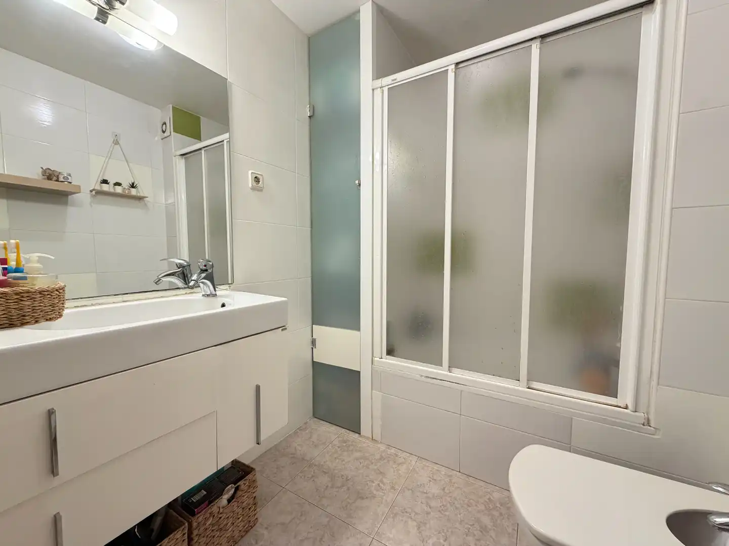 Baño de Piso en venta en Santa Margarida I Els Monjos con Calefacción, Terraza y Amueblado