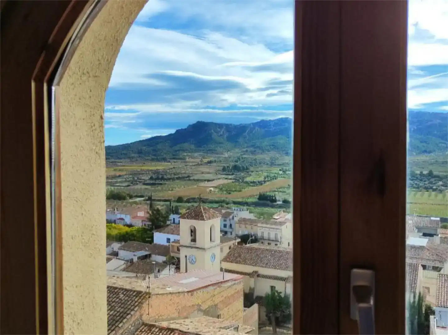 Vista exterior de Piso en venta en Corbera d'Ebre con Horno, Lavadora y Microondas