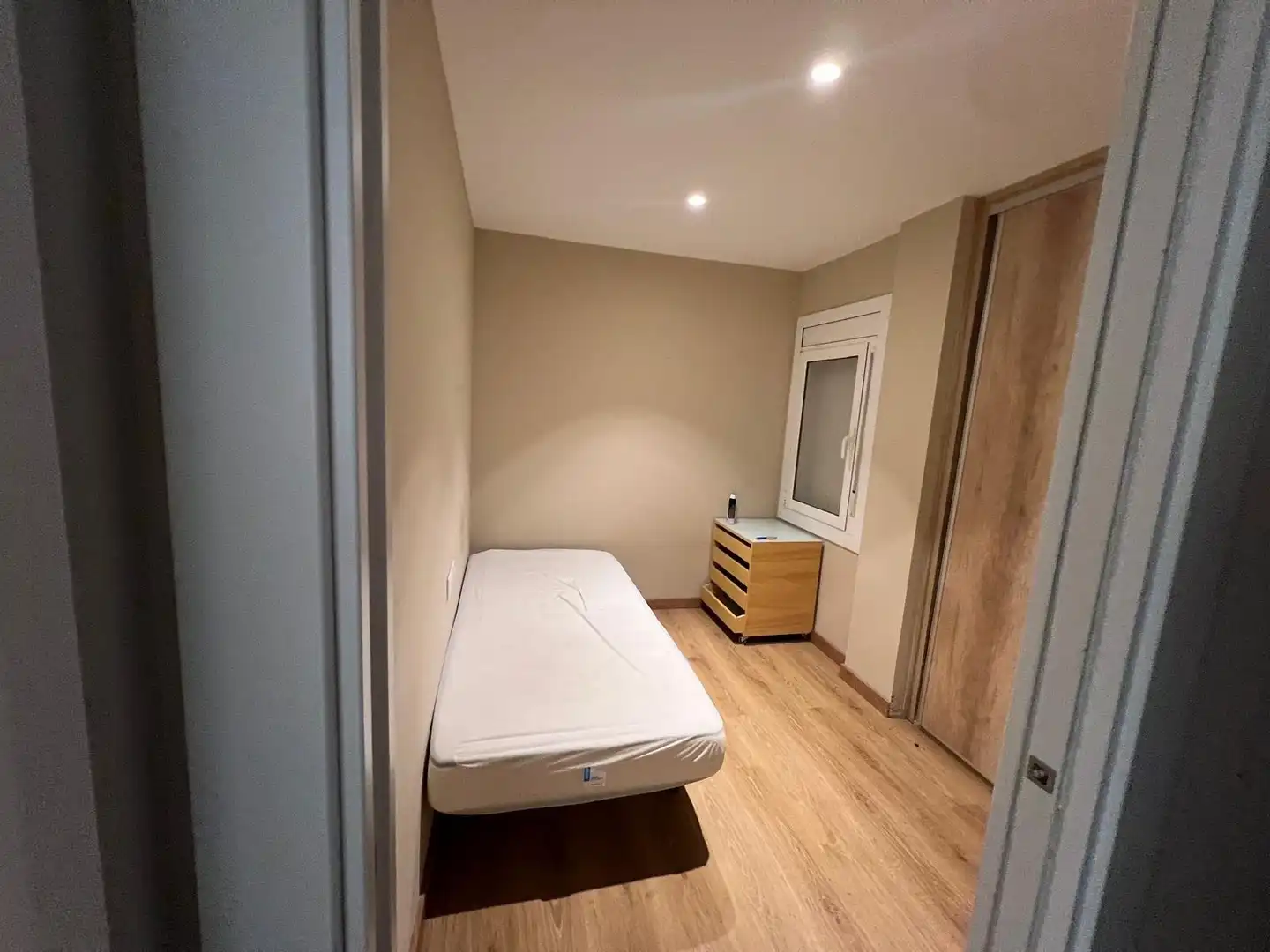 Habitación de Piso en venta en Barcelona con Aire acondicionado, Calefacción y Amueblado