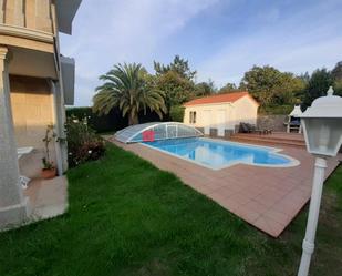 Piscina de Casa o xalet en venda en Santiago de Compostela  amb Terrassa i Balcó