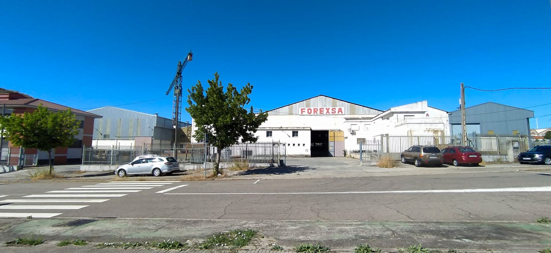Exterior view of Industrial buildings for sale in Plasencia