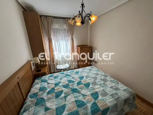 Habitación de Piso de alquiler en Parla con Aire acondicionado, Piscina y Amueblado