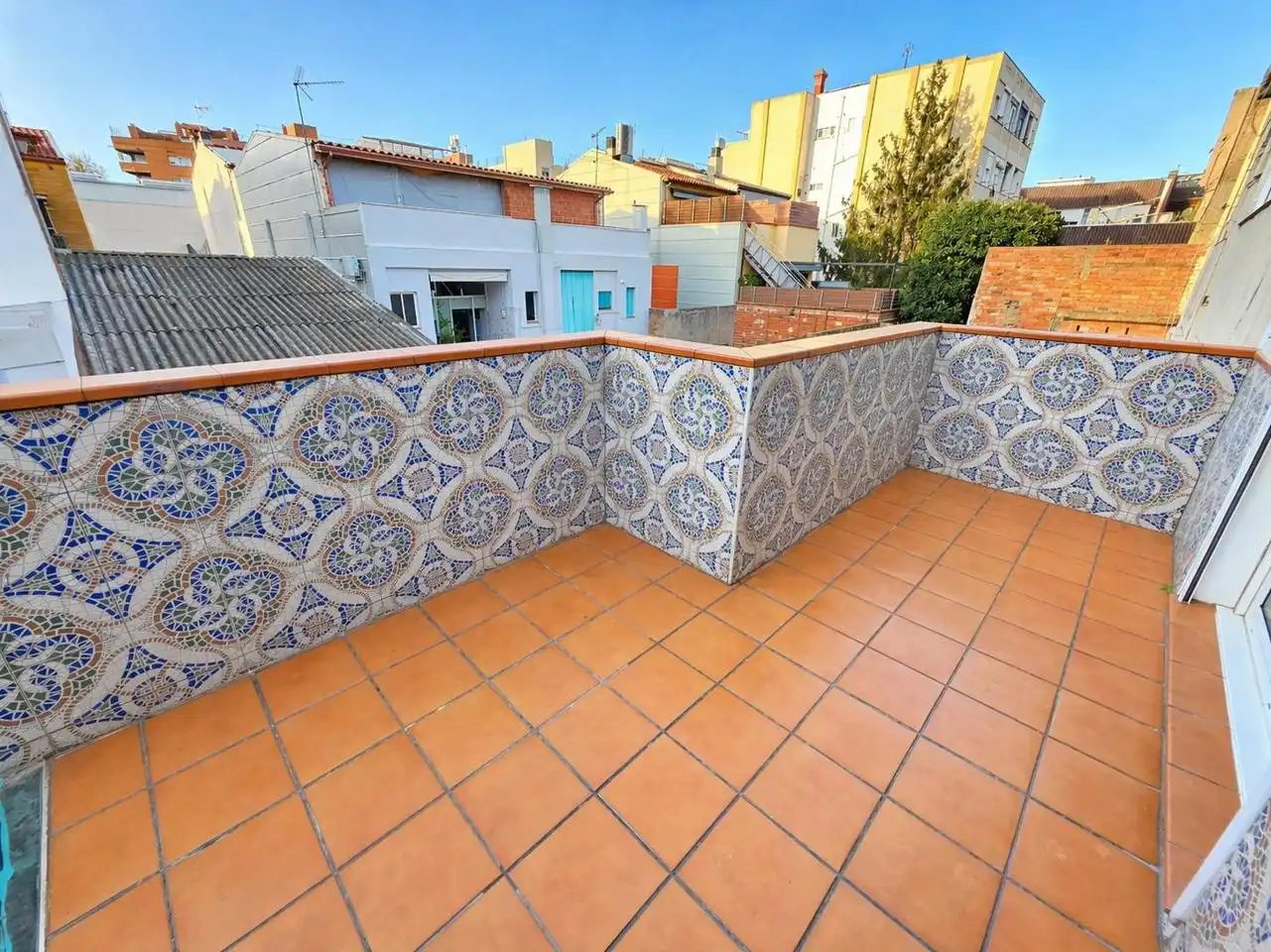 Terrassa de Edifici en venda en Cornellà de Llobregat