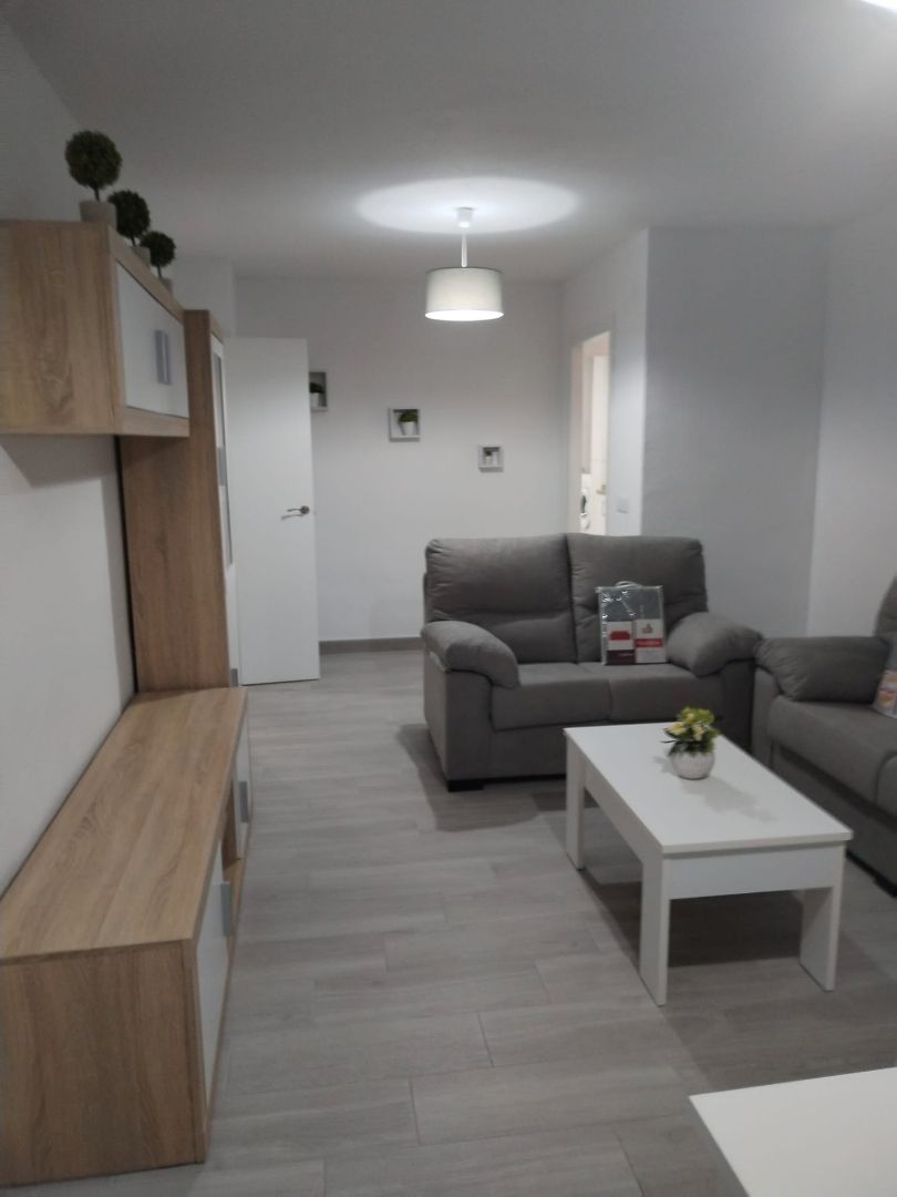 Sala d'estar de Pis de lloguer en  Huelva Capital amb Moblat, Rentadora i Balcó