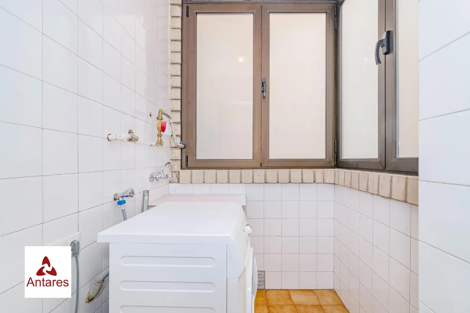 Baño de Piso en venta en Granada con Calefacción y Amueblado