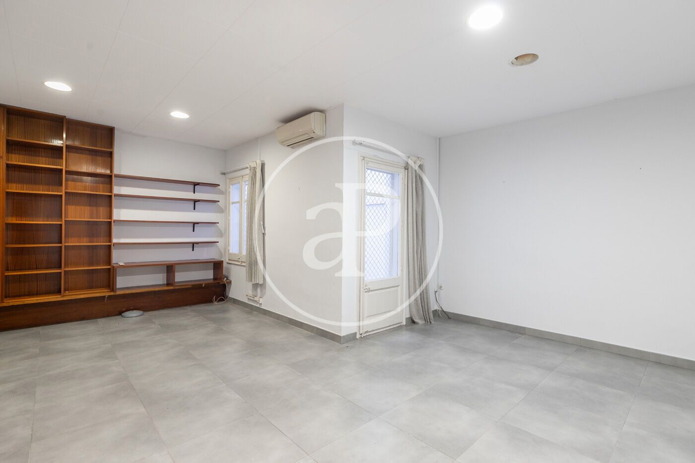 Flat for sale in  Barcelona Capital  with Heating and Terrace