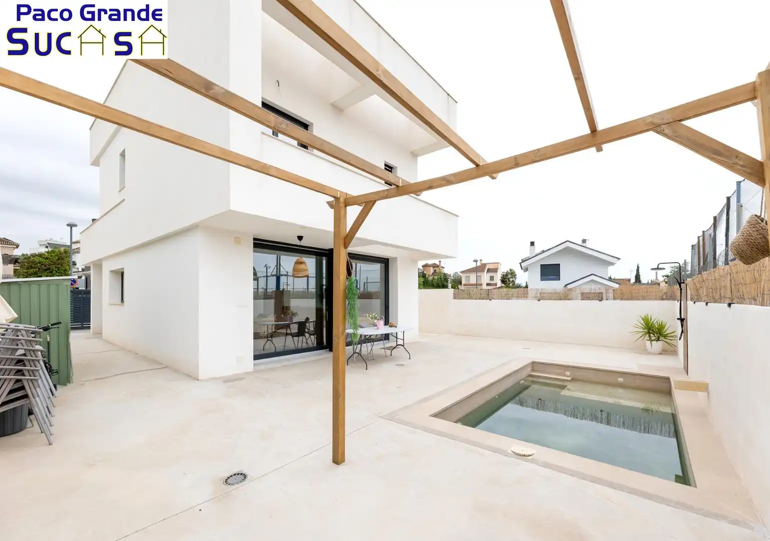 Casa con piscina en venta en Calle IGUALDAD