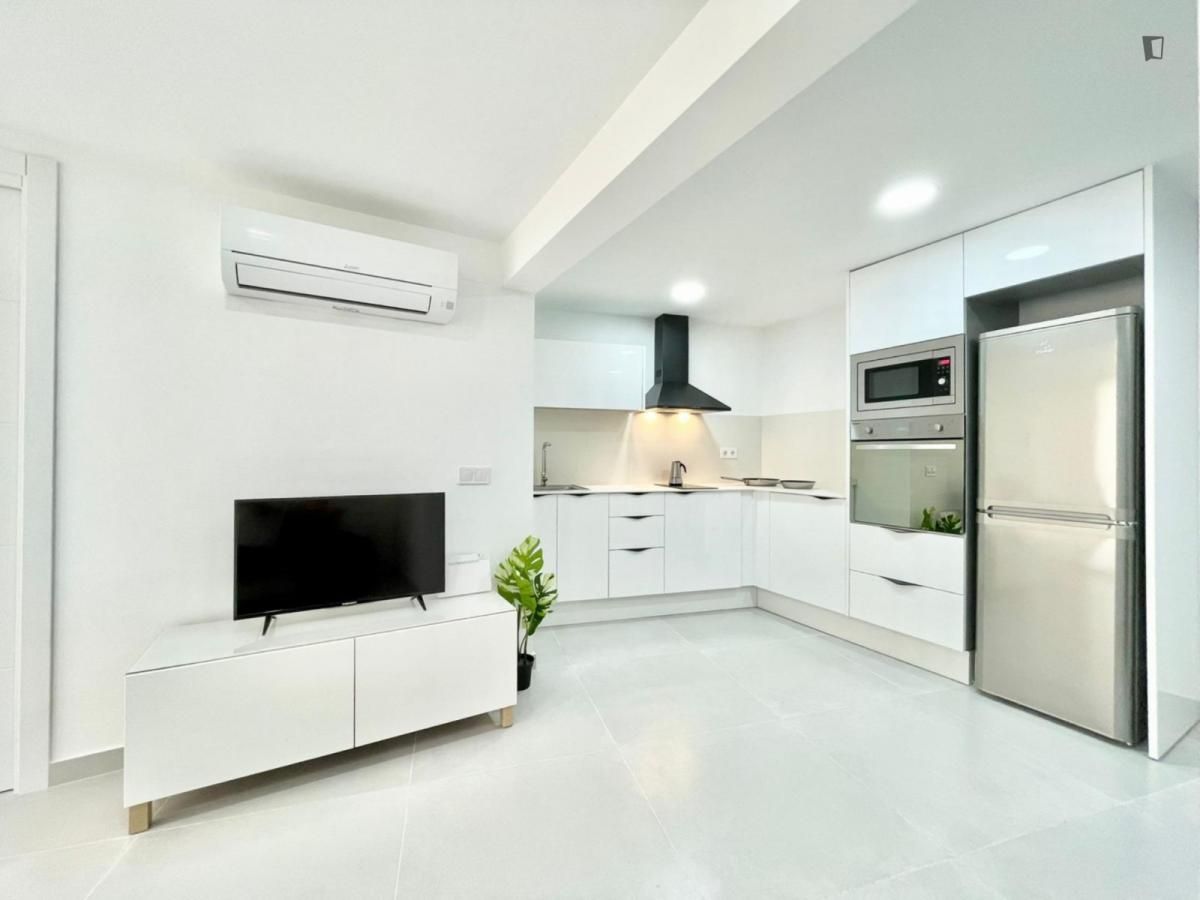 Kitchen of Apartment to rent in  Barcelona Capital  with Air Conditioner, Furnished and Oven