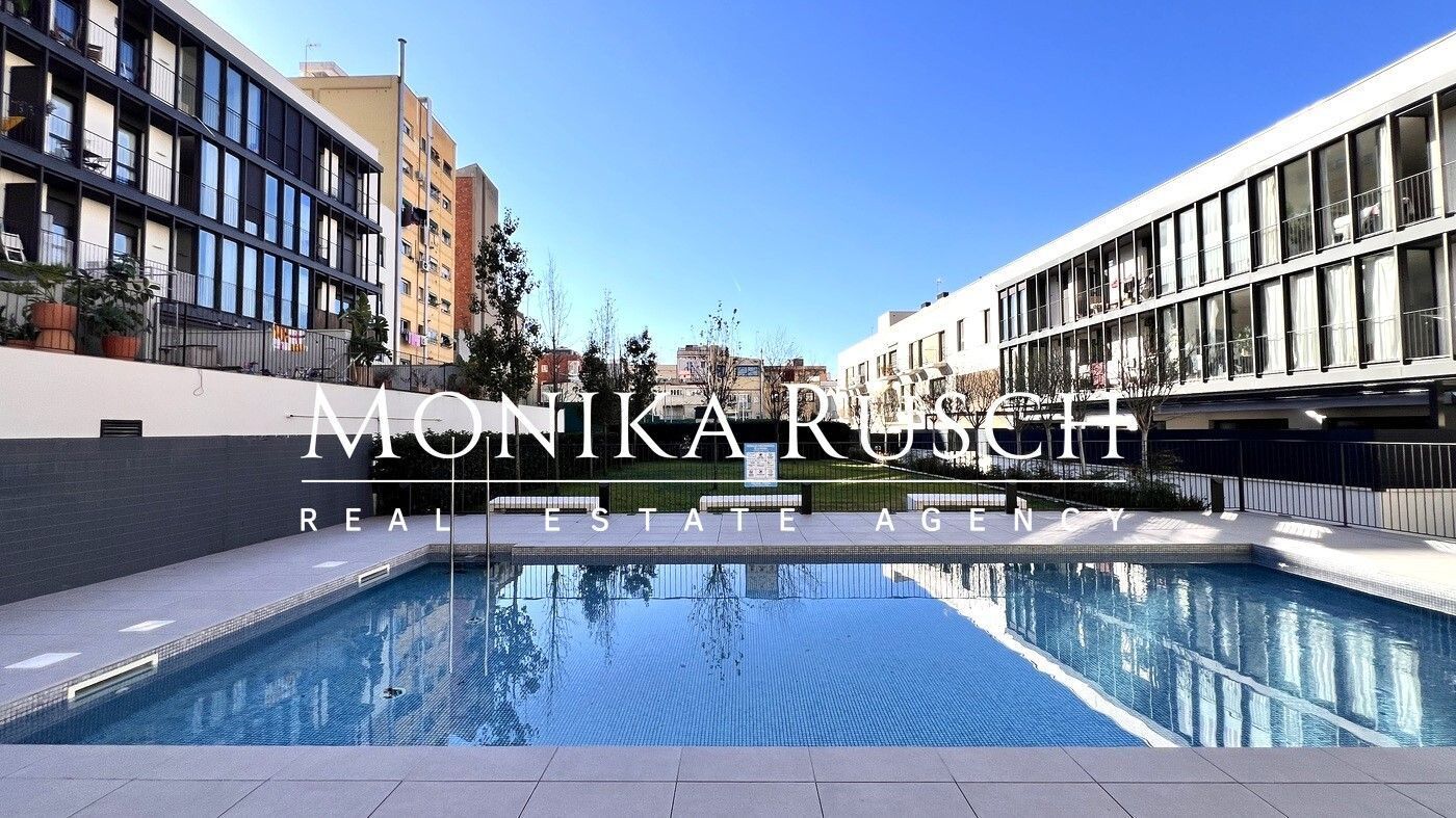 Swimming pool of Flat for sale in  Barcelona Capital  with Air Conditioner, Heating and Terrace