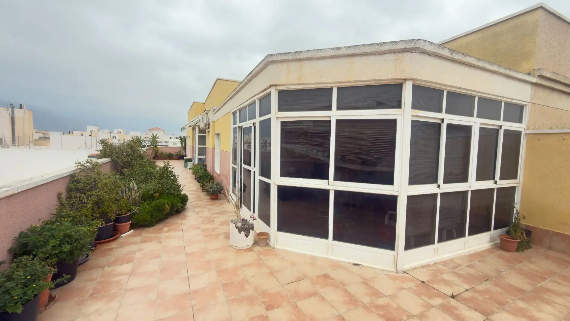 Vista exterior de Ático en venta en El Ejido con Aire acondicionado, Terraza y Trastero
