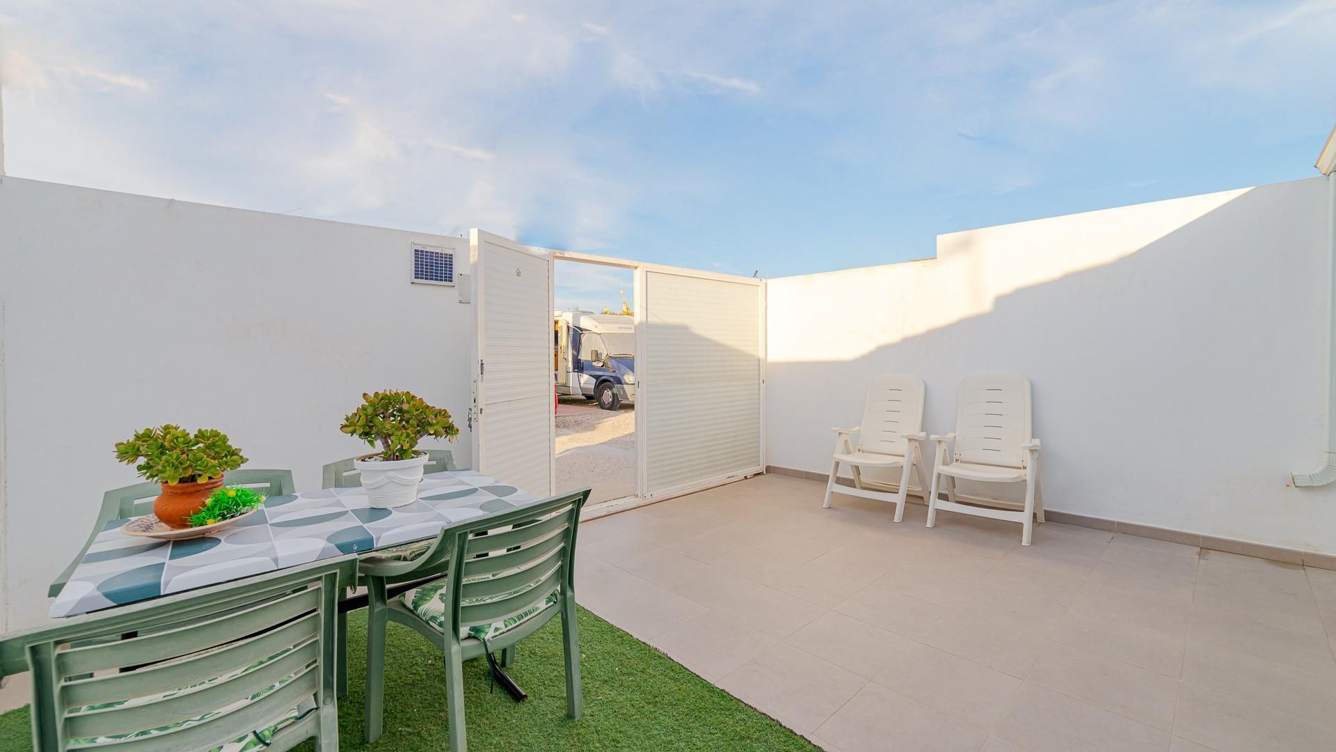 Terrace of House or chalet for sale in Torrevieja
