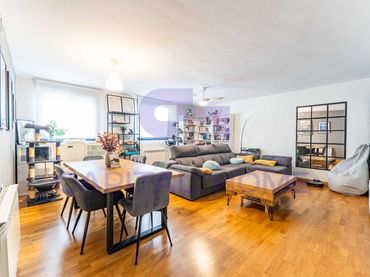 Piso con balcón en venta en Calle de las Pléyades