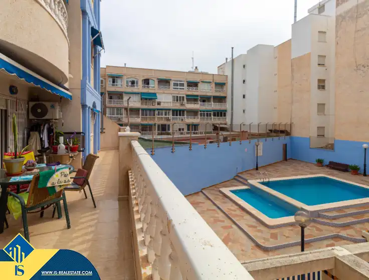 Piso con piscina en venta en Playa de los Locos