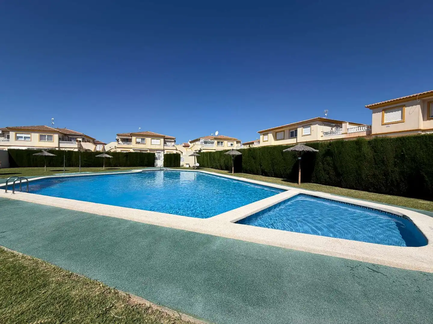 Piscina de Apartamento en venta en Orihuela con Piscina y Amueblado