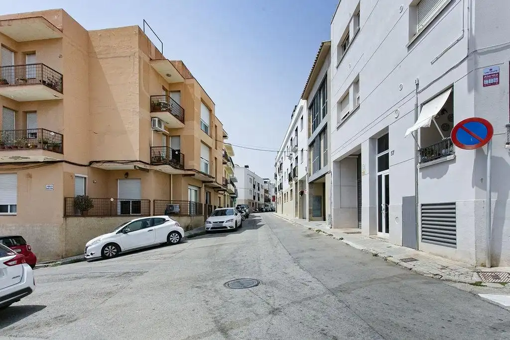 Vista exterior de Pis en venda en Sant Pere de Ribes amb Parquet i Terrassa
