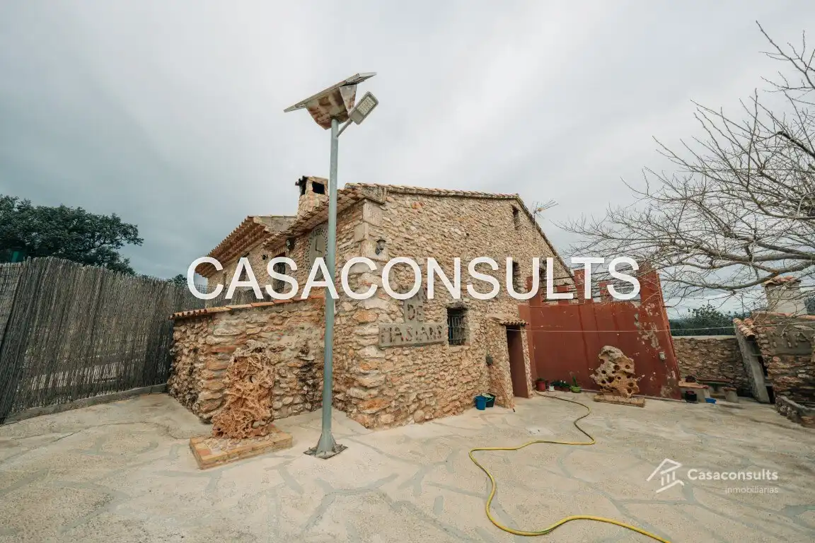 Casa rustica con terrazza in vendita a Useras /  Les Useres