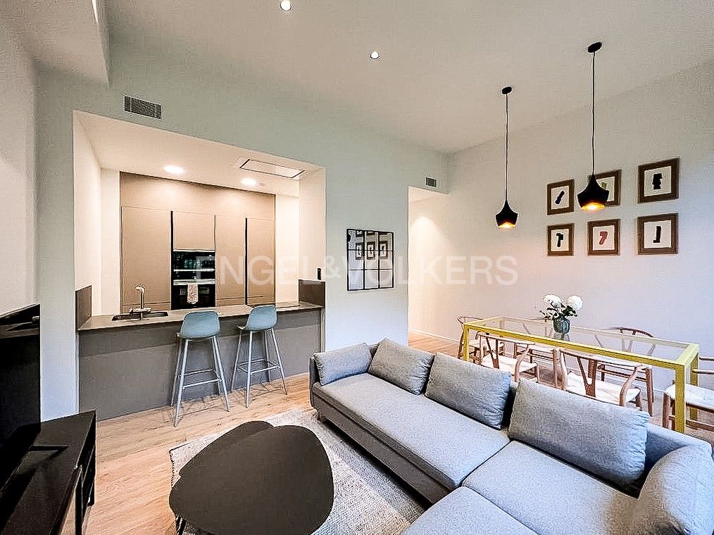 Living room of Apartment for sale in  Barcelona Capital  with Air Conditioner, Heating and Swimming Pool