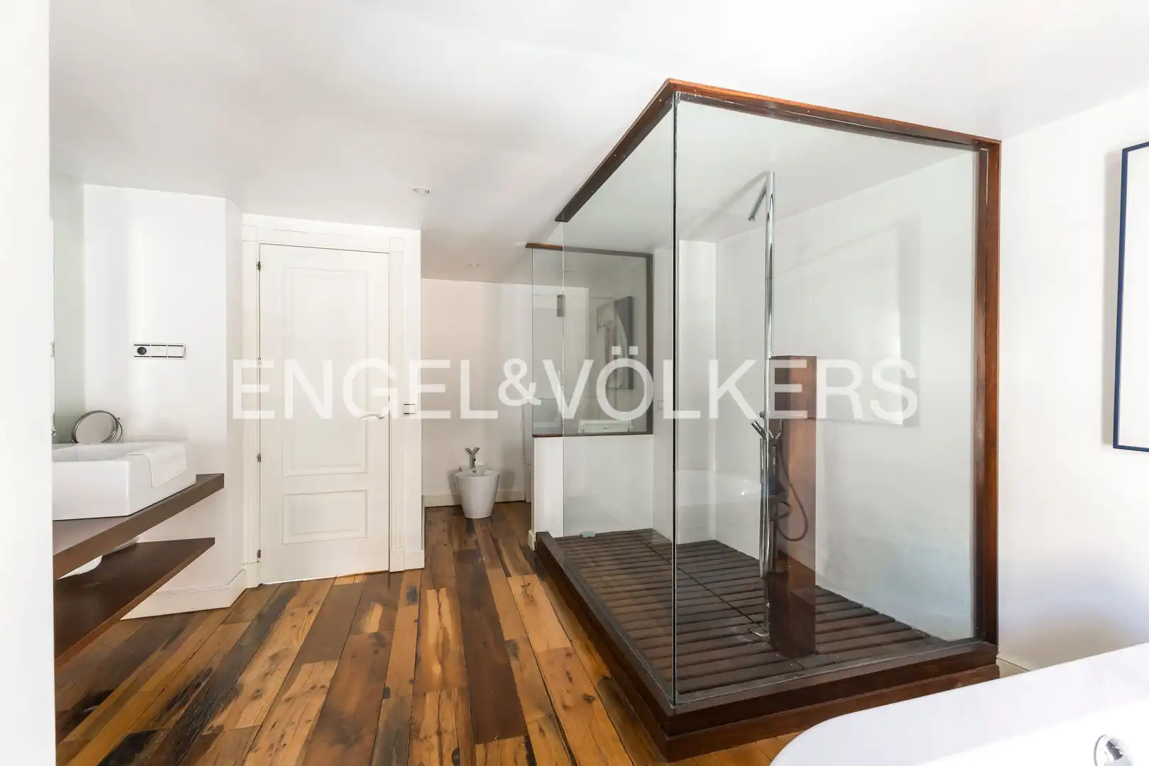 Bathroom of Houses for sale in Velilla de San Antonio  with Air Conditioner, Heating and Terrace