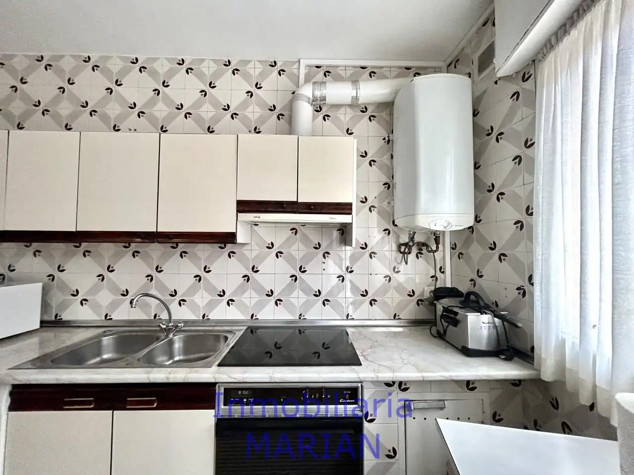 Kitchen of Houses for sale in Adrada de Haza  with Furnished