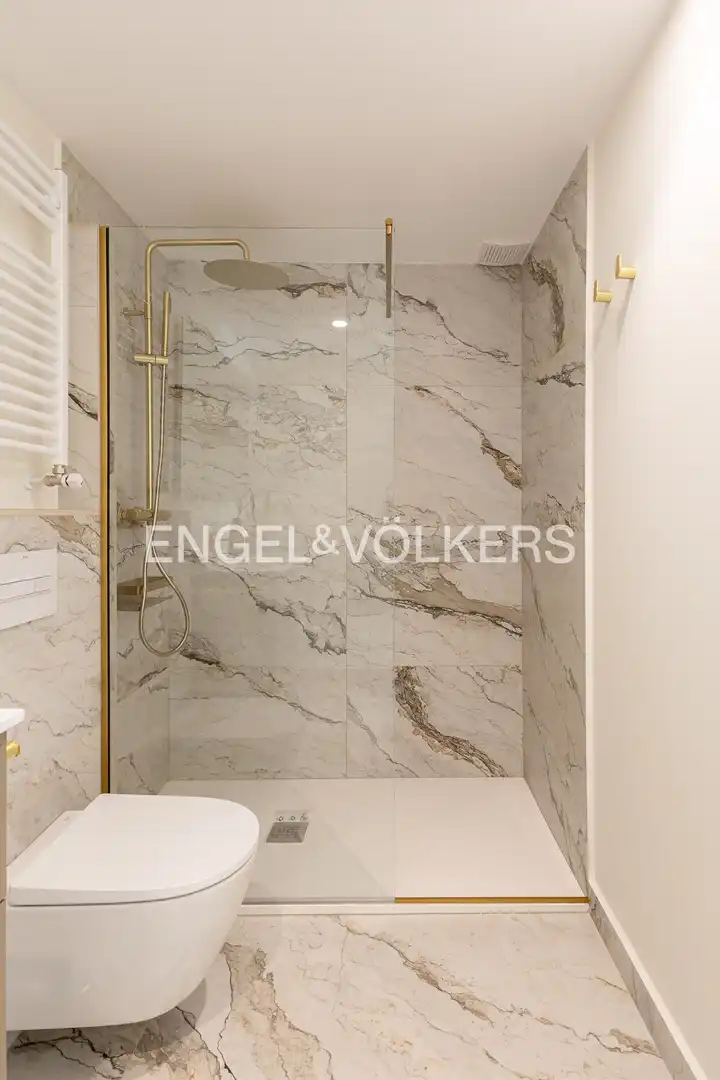 Piso en venta en Madrid con Aire acondicionado, Calefacción y Amueblado