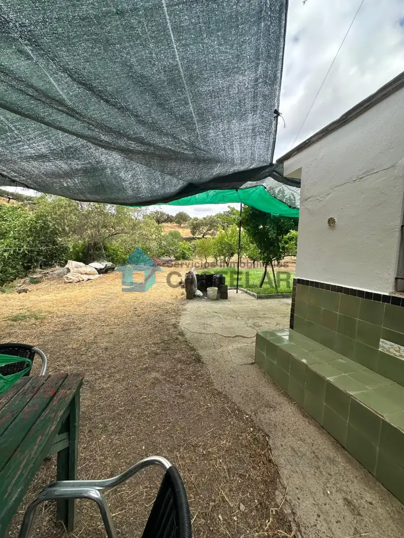 Vista exterior de Casa o xalet en venda en Oliva de la Frontera amb Moblat