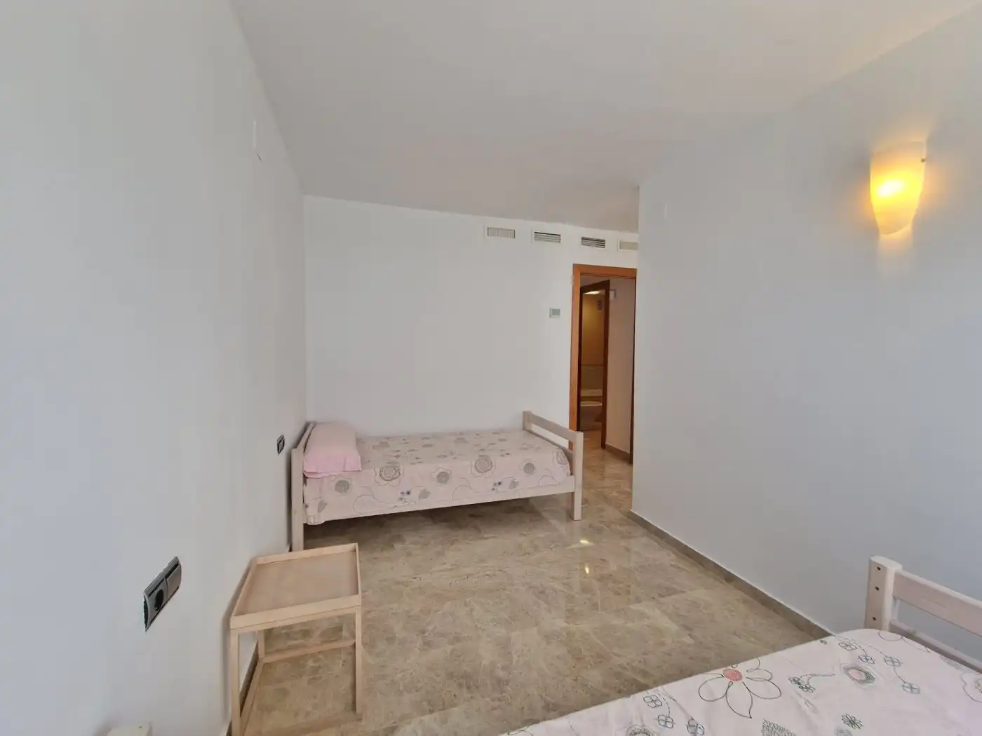 Flat for rent in Paseo Albereda, Penya - Roja - Avda. Francia