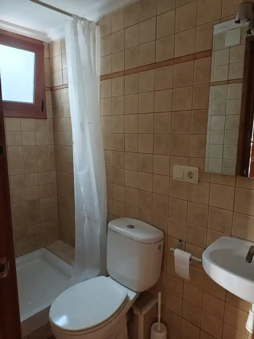 Bany de Pis de lloguer en Puigcerdà amb Jardí privat, Parquet i Traster