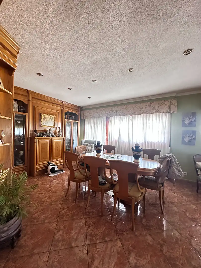 Comedor de Casa o chalet en venta en Las Rozas de Madrid con Aire acondicionado, Calefacción y Jardín privado