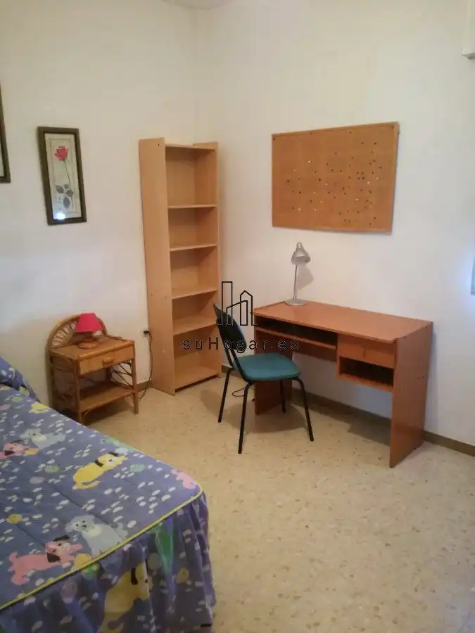 Habitación de Piso de alquiler en Badajoz con Amueblado y Balcón