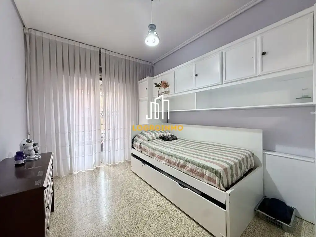 Bedroom of Flat for sale in  Logroño  with Heating and Terrace