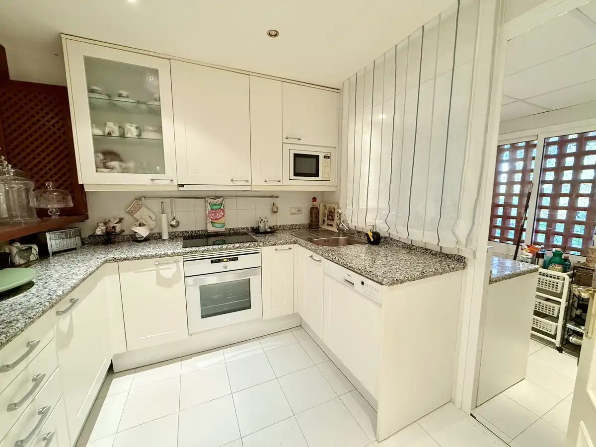 Wohnung mit Aufzug zum Verkauf in Estepona Pueblo, imagen 5
