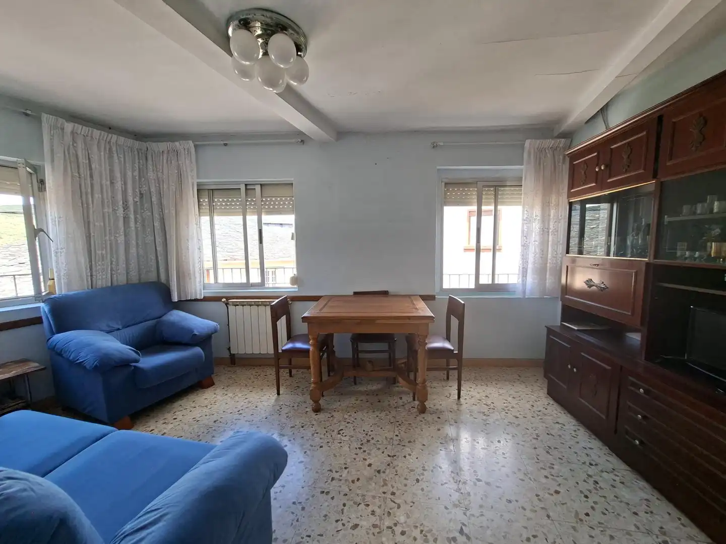 Sala de estar de Casa adosada en venta en Carucedo con Calefacción