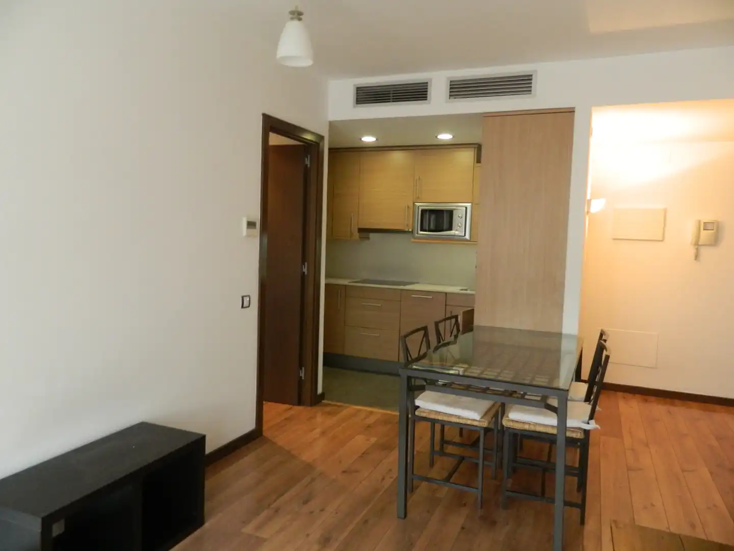Apartament amb terrassa de lloguer a Plaça del Doctor Robert 1, imagen 3