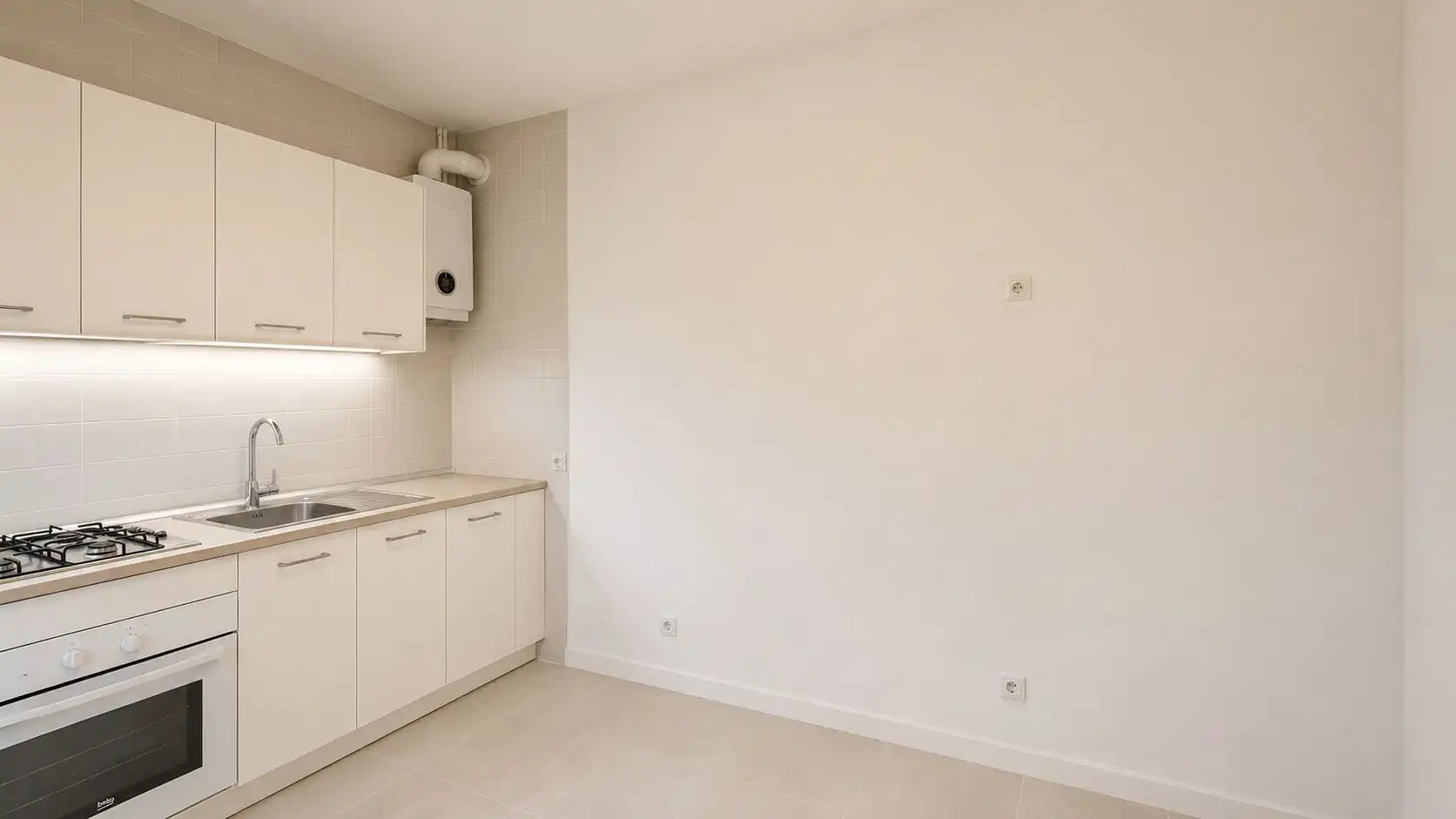 Cocina de Apartamento en venta en Madrid