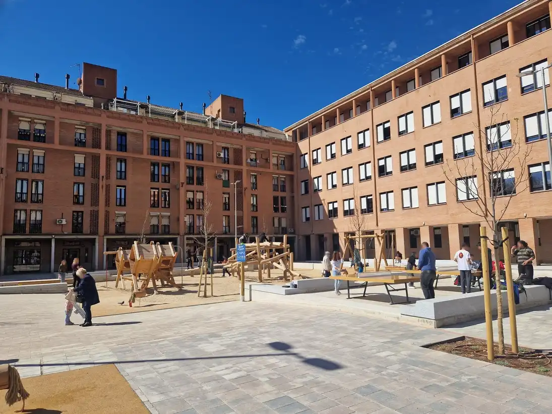 Vista exterior de Estudio en venta en Madrid con Horno y Lavadora