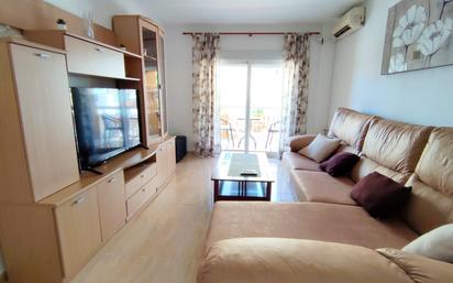 Living room of Flat for sale in Vélez-Málaga  with Air Conditioner, Heating and Terrace