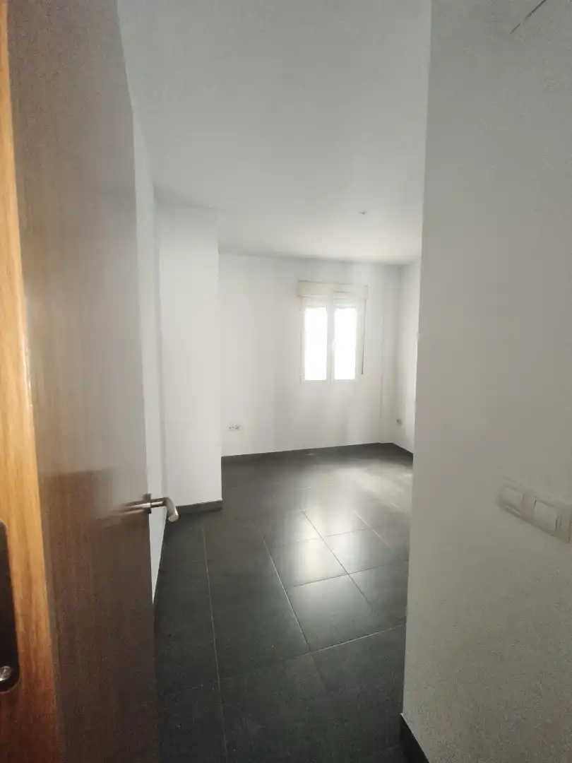 Piso con ascensor en venta en Cúllar Vega, imagen 4
