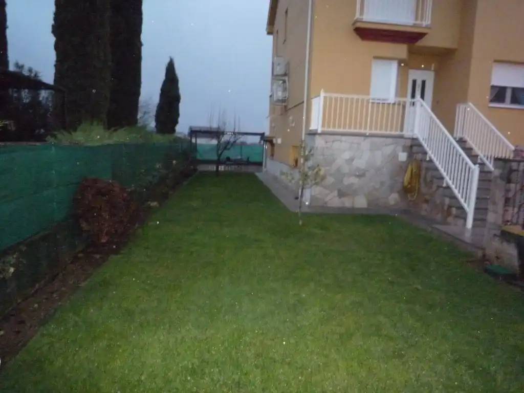 Casa adosada en venta en Carracedelo