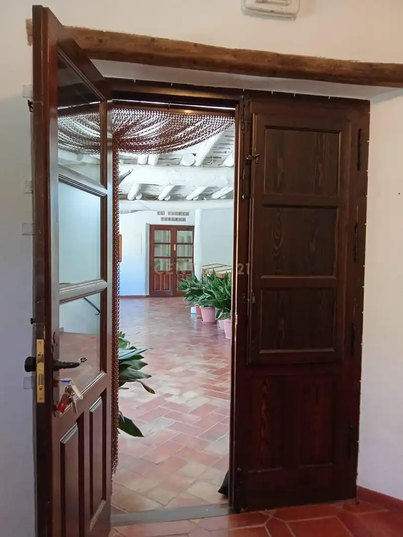Oficina de alquiler en La Taha