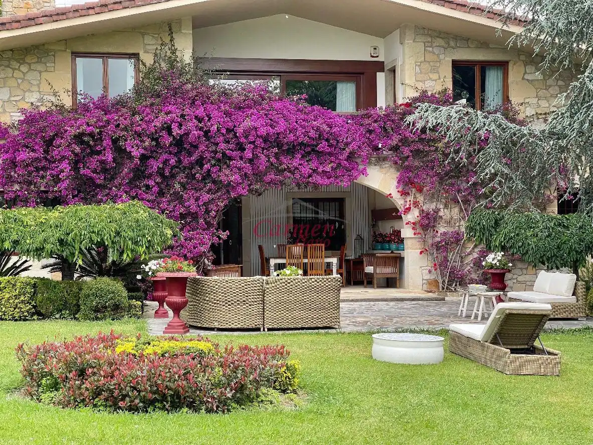 Jardín de Casa o chalet en venta en Loiu con Jardín privado, Terraza y Trastero