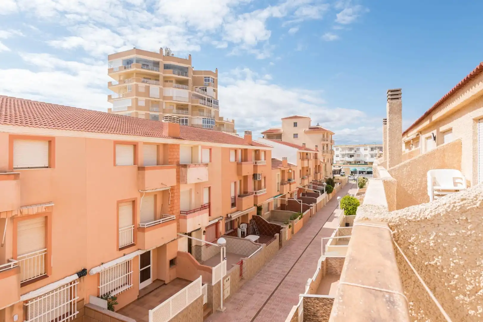 Vista exterior de Dúplex en venda en La Manga del Mar Menor amb Aire condicionat, Calefacció i Terrassa