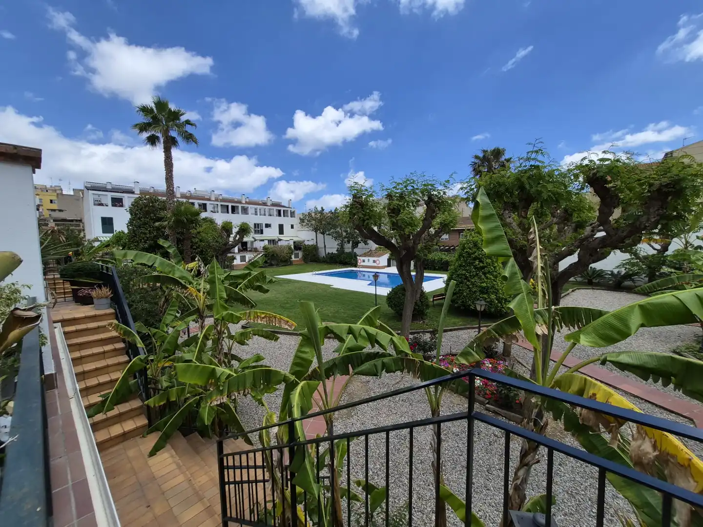 Garten von Einfamilien-Reihenhaus zum Verkauf in Calella mit Klimaanlage, Heizung und Privatgarten