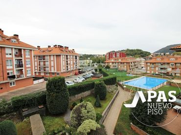 Pis amb piscina en venda a Barrio la Rañada