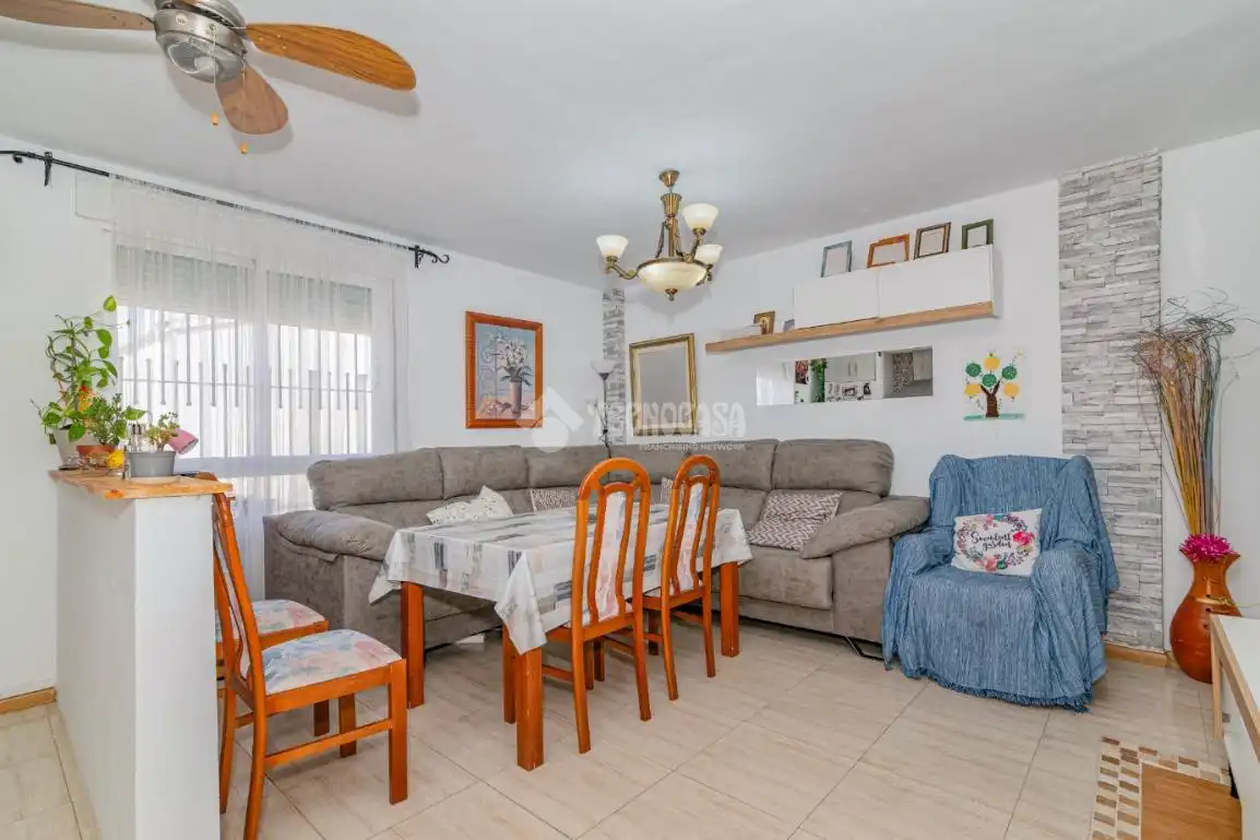 Living room of Flat for sale in Alhendín  with Air Conditioner and Furnished