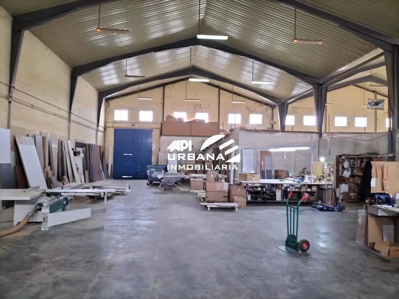 Nave industrial en venta en El Valle