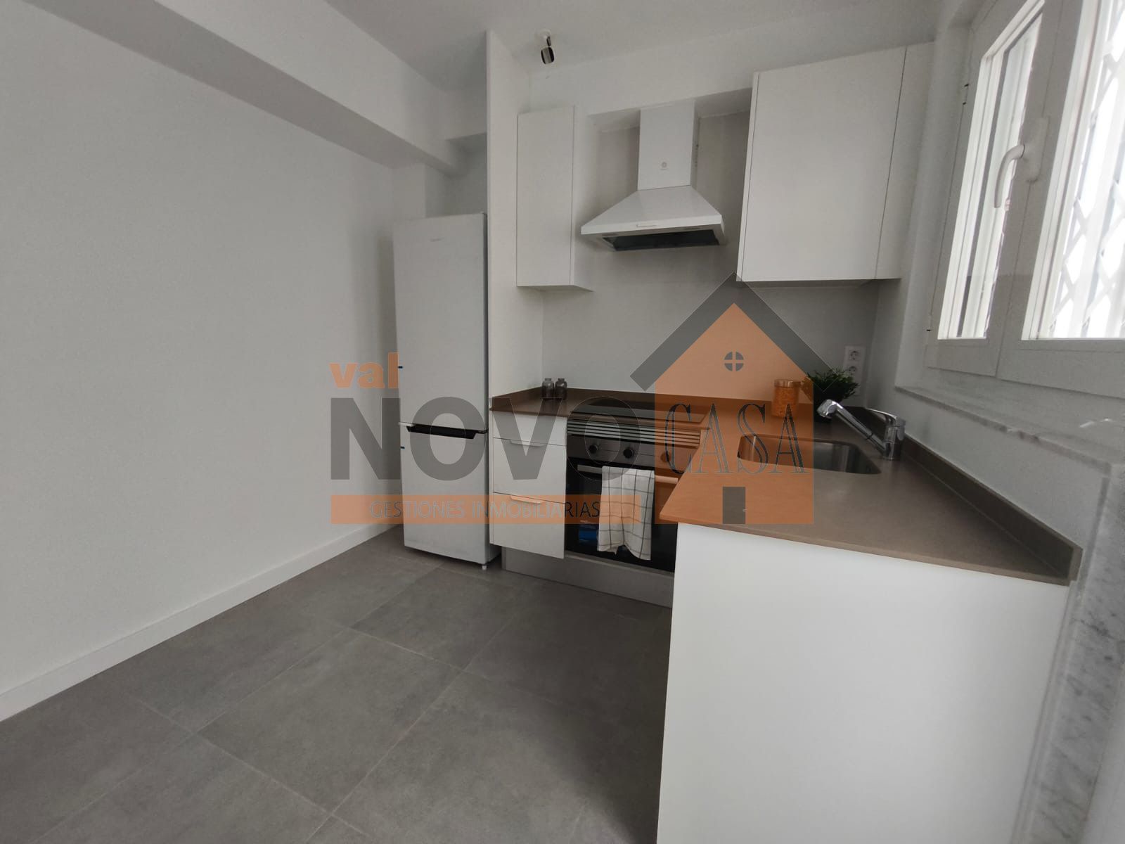 Kitchen of Flat for sale in Paiporta  with Air Conditioner and Storage room