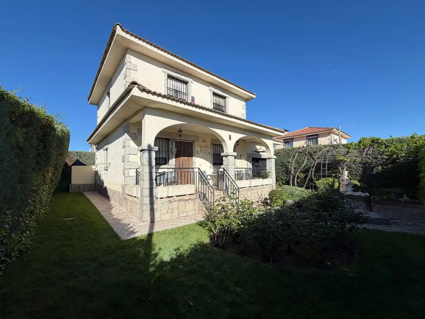 Vista exterior de Casa o chalet en venta en Camarena con Aire acondicionado, Calefacción y Terraza