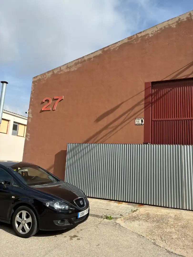 Vista exterior de Nave industrial de alquiler en Elche / Elx