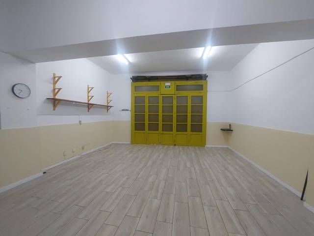 Local comercial en Alquiler en de l’Albareda en La Torrassa